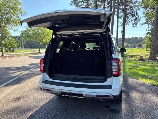 2022 Oxford White Ford Expedition Limited RWD SUV