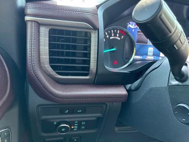 2022 Oxford White Ford Expedition Limited RWD SUV