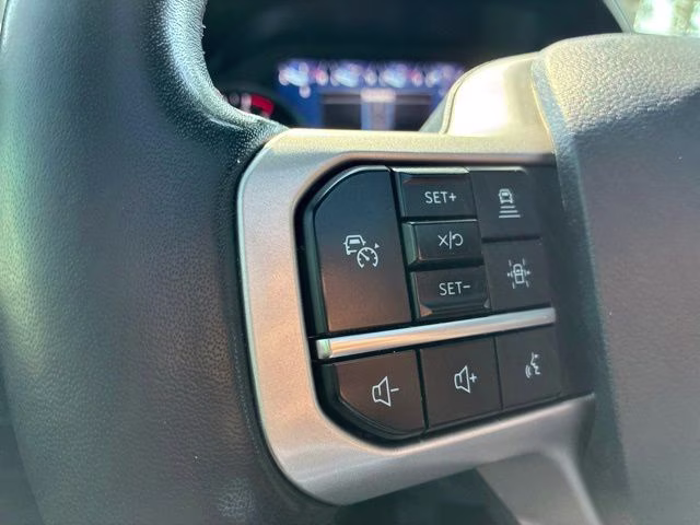 2022 Oxford White Ford Expedition Limited RWD SUV