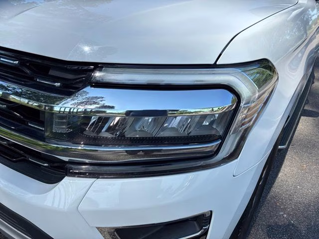 2022 Oxford White Ford Expedition Limited RWD SUV
