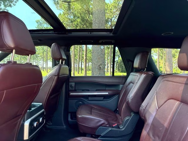 2022 Oxford White Ford Expedition Limited RWD SUV