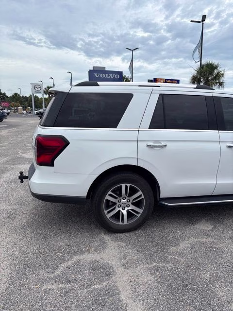 2022 Oxford White Ford Expedition Limited RWD SUV