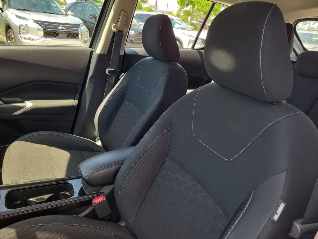 2023 Boulder Gray Pearl Nissan Kicks SV FWD SUV