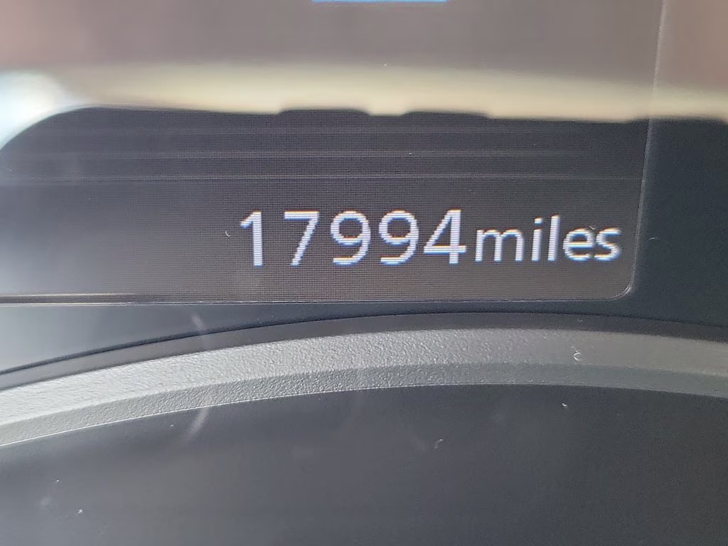 2023 Boulder Gray Pearl Nissan Kicks SV FWD SUV