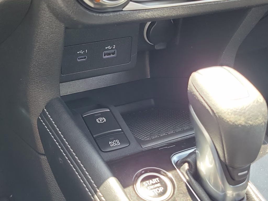 2023 Boulder Gray Pearl Nissan Kicks SV FWD SUV