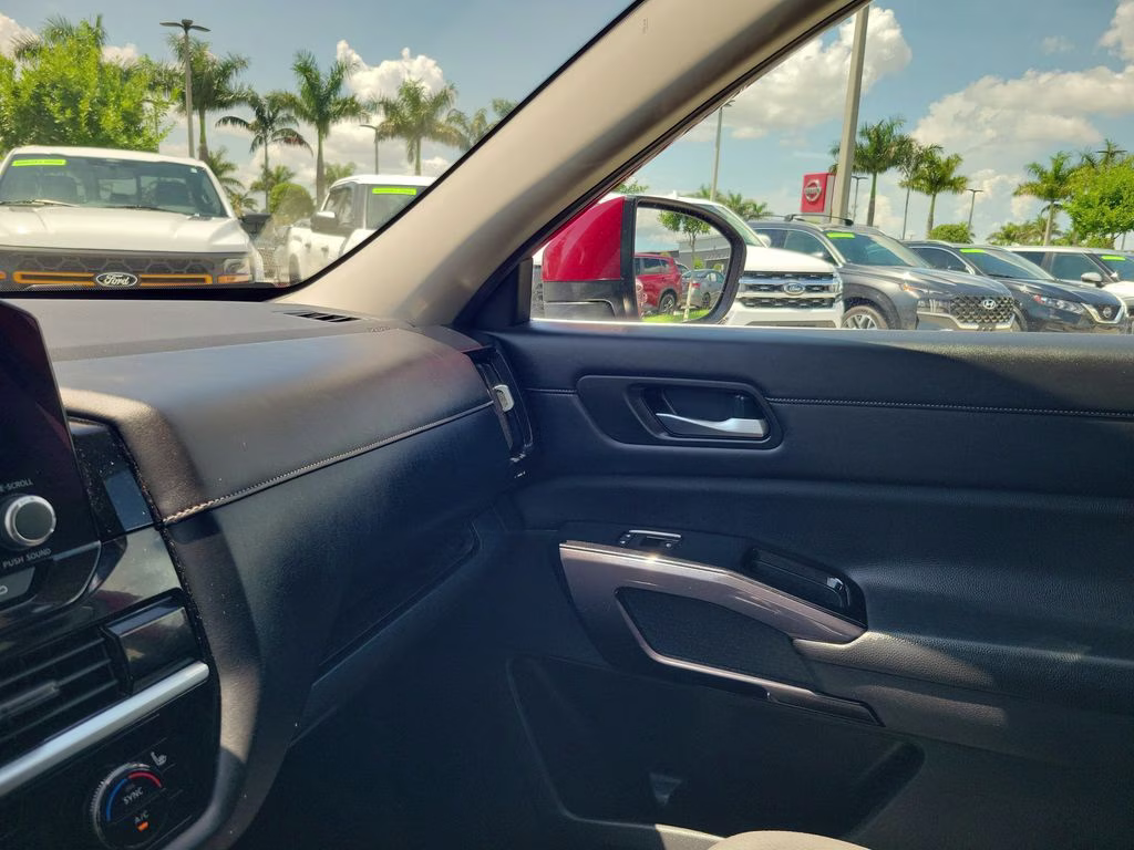 2022 Scarlet Ember Tintcoat Nissan Pathfinder SV 4X4 SUV