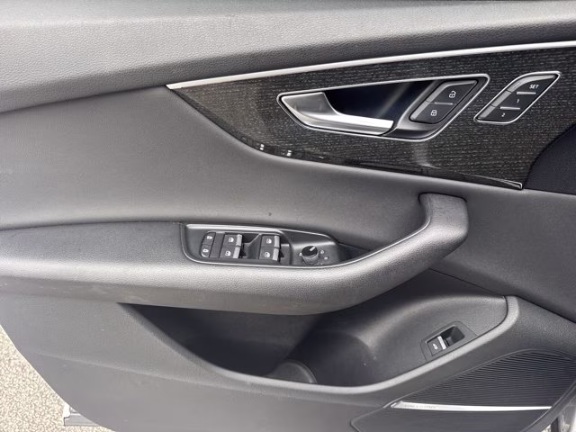 2019 Florett Silver Metallic Audi Q8 Premium Plus AWD SUV