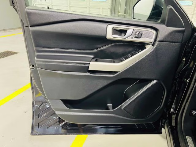 2021 Black Metallic Ford Explorer Limited 4X4 SUV