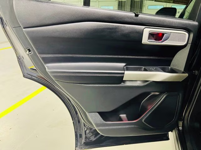 2021 Black Metallic Ford Explorer Limited 4X4 SUV