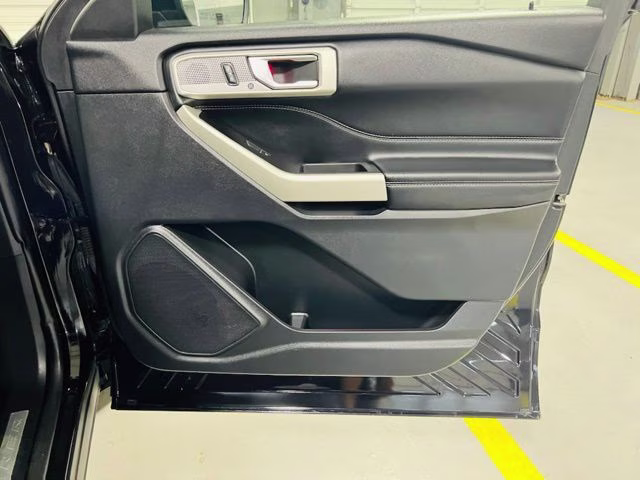 2021 Black Metallic Ford Explorer Limited 4X4 SUV