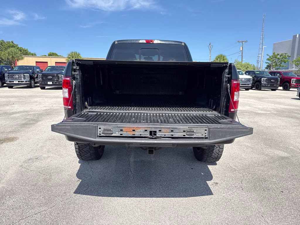 2018 Shadow Black Ford F-150 XLT 4X4 Truck