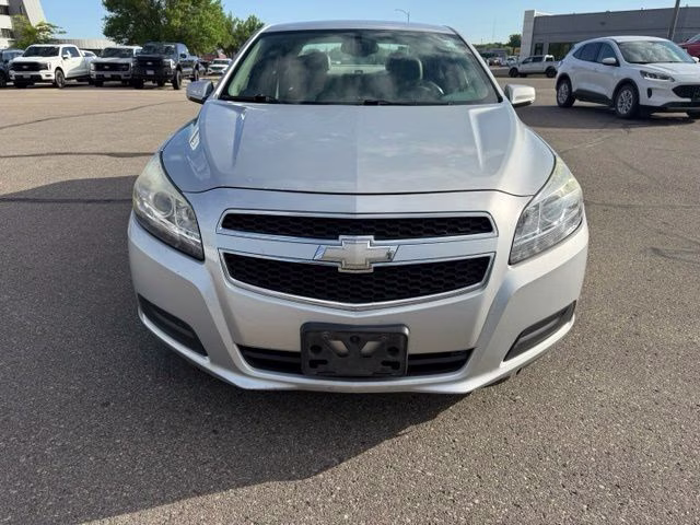 2013 Silver Ice Metallic Chevrolet Malibu LT FWD Sedan