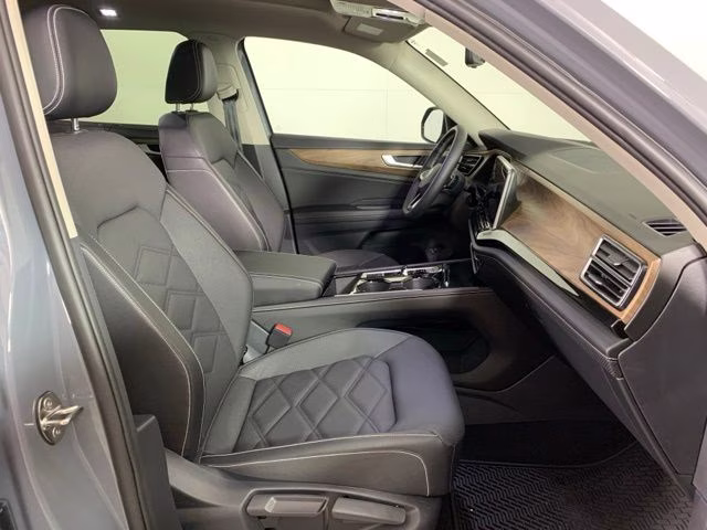 2026 Pure Gray Volkswagen Atlas 2.0T SE w/Technology AWD SUV
