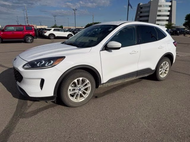 2020 Oxford White Ford Escape SE AWD SUV