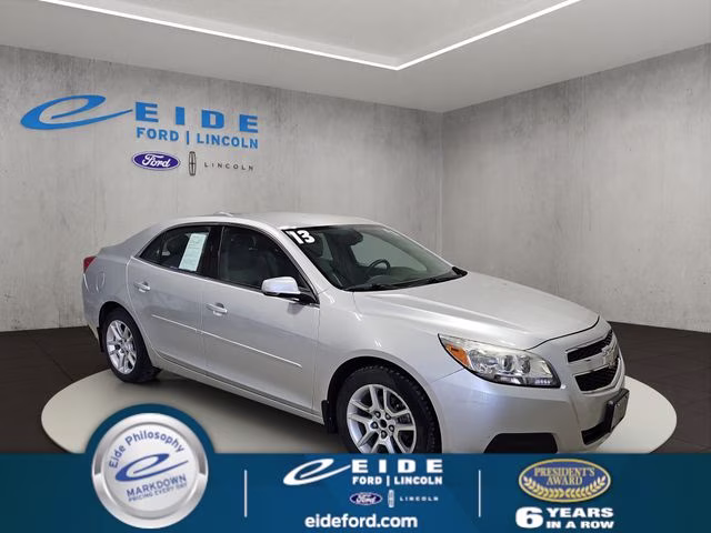 2013 Silver Ice Metallic Chevrolet Malibu LT FWD Sedan