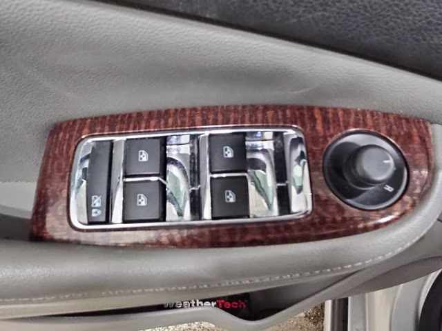 2013 Silver Ice Metallic Chevrolet Malibu LT FWD Sedan