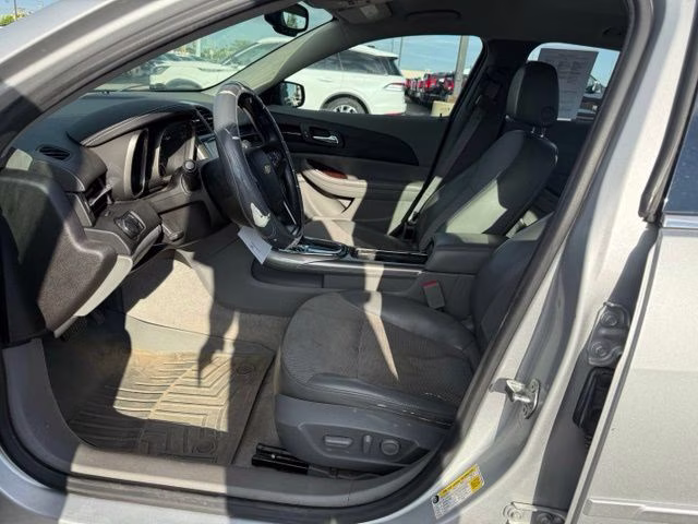2013 Silver Ice Metallic Chevrolet Malibu LT FWD Sedan