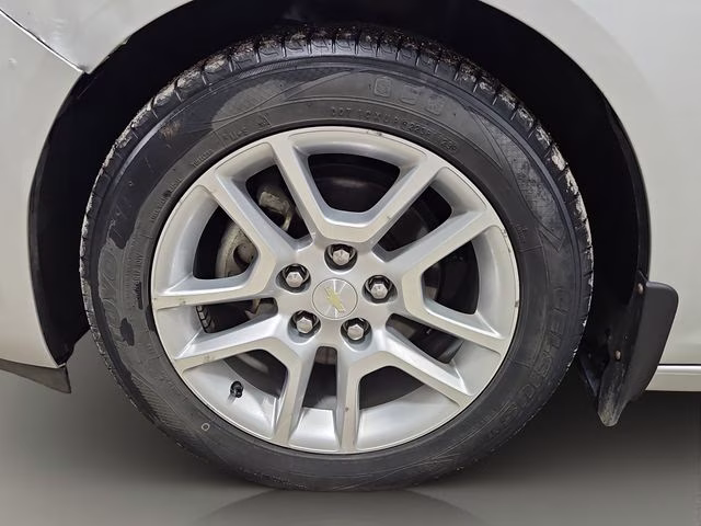 2013 Silver Ice Metallic Chevrolet Malibu LT FWD Sedan