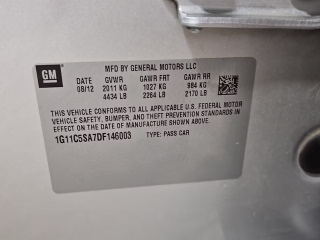 2013 Silver Ice Metallic Chevrolet Malibu LT FWD Sedan