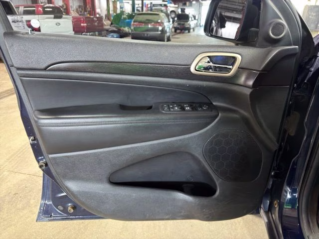 2014 True Blue Pearlcoat Jeep Grand Cherokee Laredo 4X4 SUV