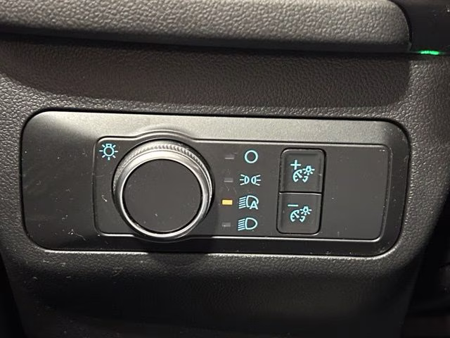 2020 Oxford White Ford Escape SE AWD SUV