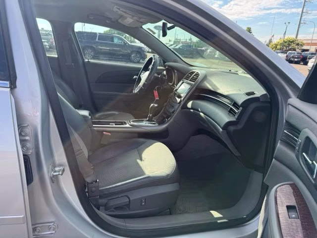 2013 Silver Ice Metallic Chevrolet Malibu LT FWD Sedan