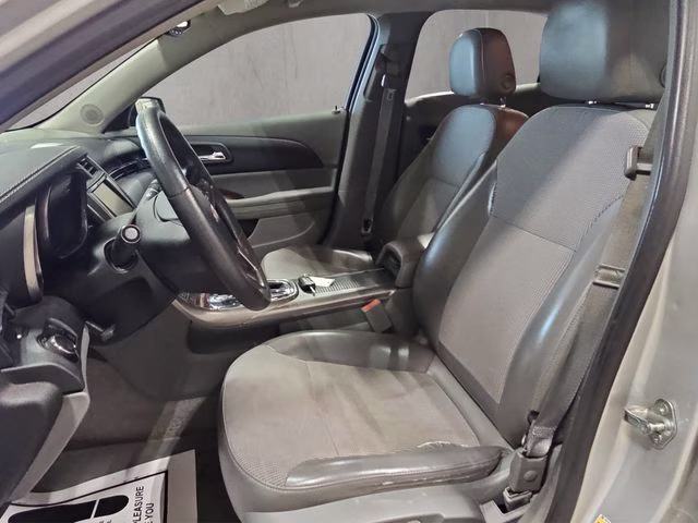 2013 Silver Ice Metallic Chevrolet Malibu LT FWD Sedan