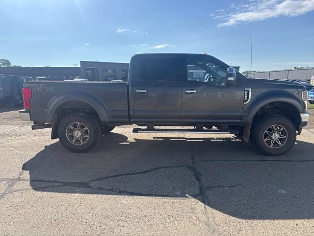 2018 Magnetic Ford Super Duty F-250 SRW Lariat 4X4 Truck
