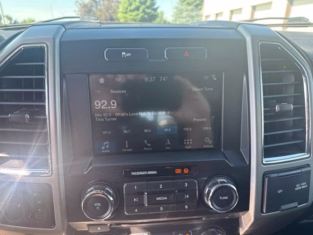 2018 Magnetic Ford Super Duty F-250 SRW Lariat 4X4 Truck