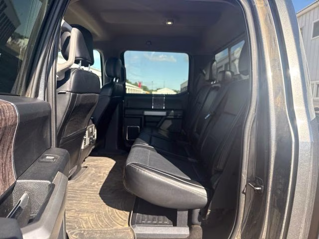 2018 Magnetic Ford Super Duty F-250 SRW Lariat 4X4 Truck