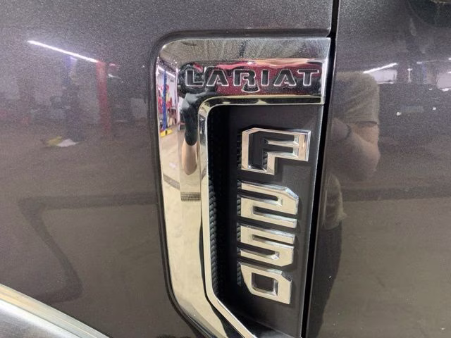 2018 Magnetic Ford Super Duty F-250 SRW Lariat 4X4 Truck