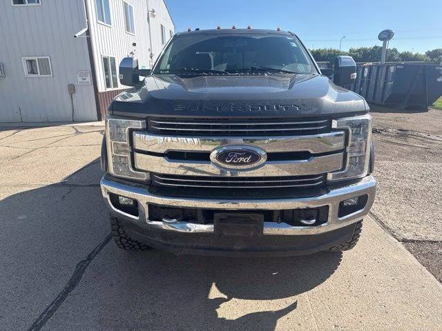 2018 Magnetic Ford Super Duty F-250 SRW Lariat 4X4 Truck