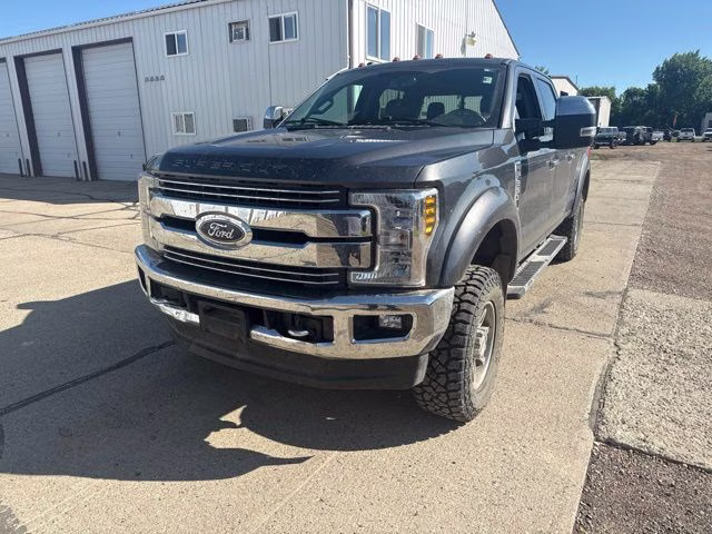 2018 Magnetic Ford Super Duty F-250 SRW Lariat 4X4 Truck