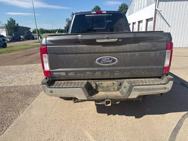2018 Magnetic Ford Super Duty F-250 SRW Lariat 4X4 Truck