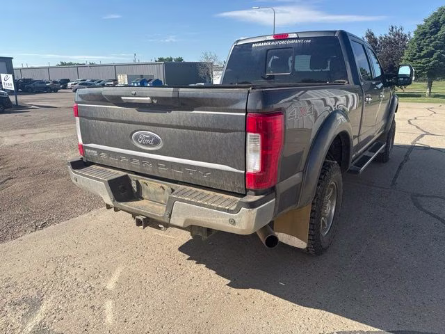 2018 Magnetic Ford Super Duty F-250 SRW Lariat 4X4 Truck