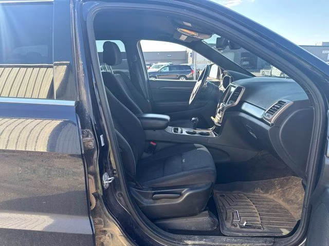 2014 True Blue Pearlcoat Jeep Grand Cherokee Laredo 4X4 SUV