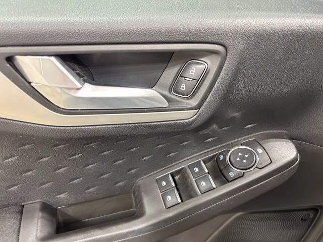 2020 Oxford White Ford Escape SE AWD SUV