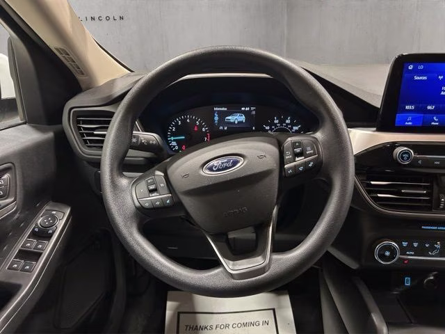 2020 Oxford White Ford Escape SE AWD SUV
