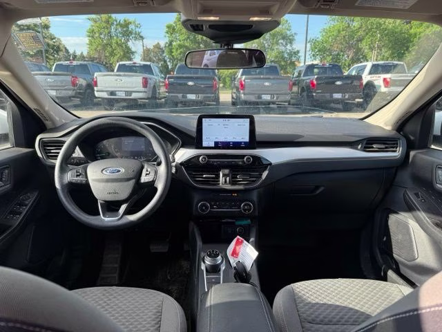 2020 Oxford White Ford Escape SE AWD SUV