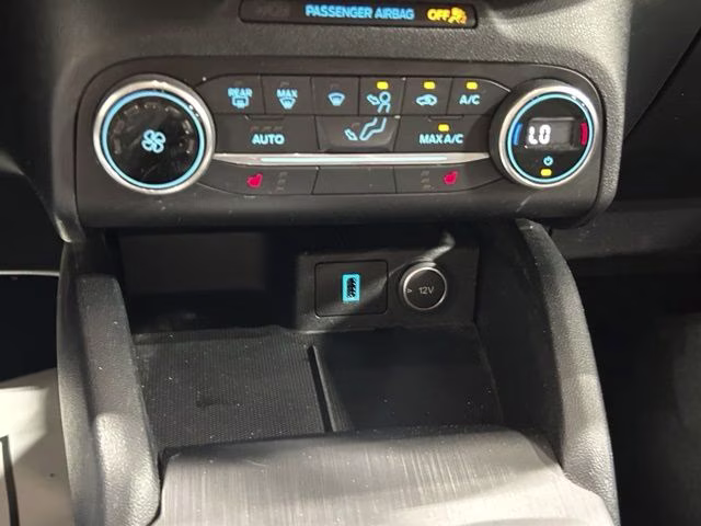 2020 Oxford White Ford Escape SE AWD SUV