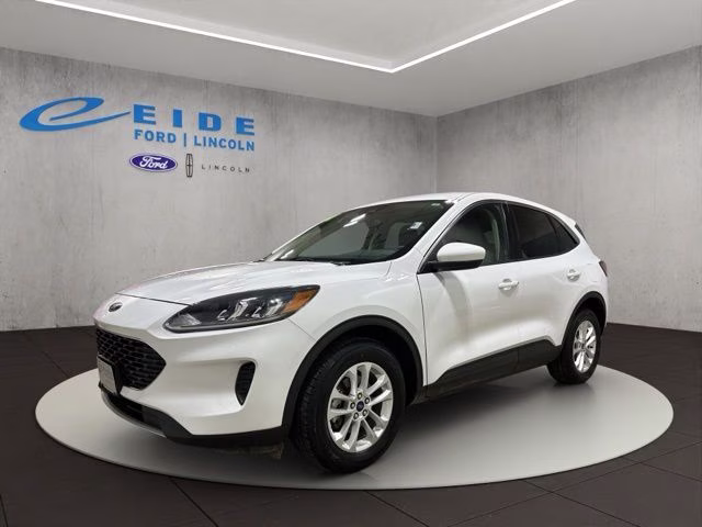 2020 Oxford White Ford Escape SE AWD SUV