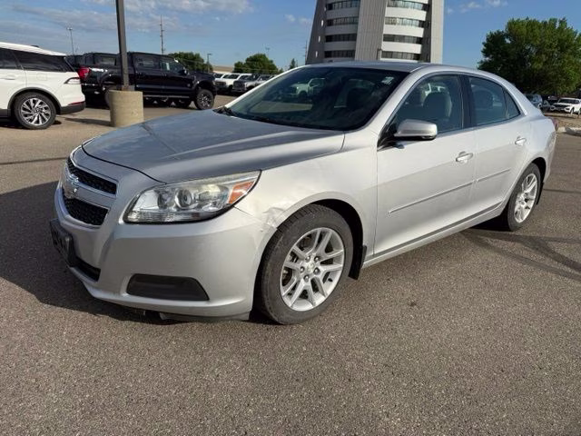 2013 Silver Ice Metallic Chevrolet Malibu LT FWD Sedan