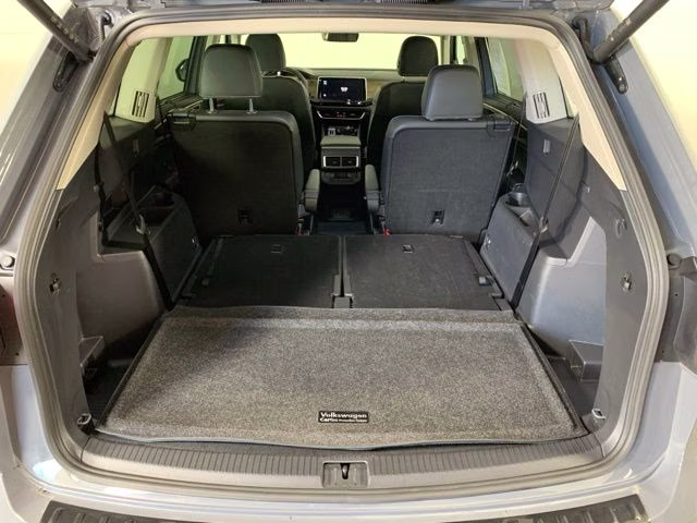 2026 Pure Gray Volkswagen Atlas 2.0T SE w/Technology AWD SUV
