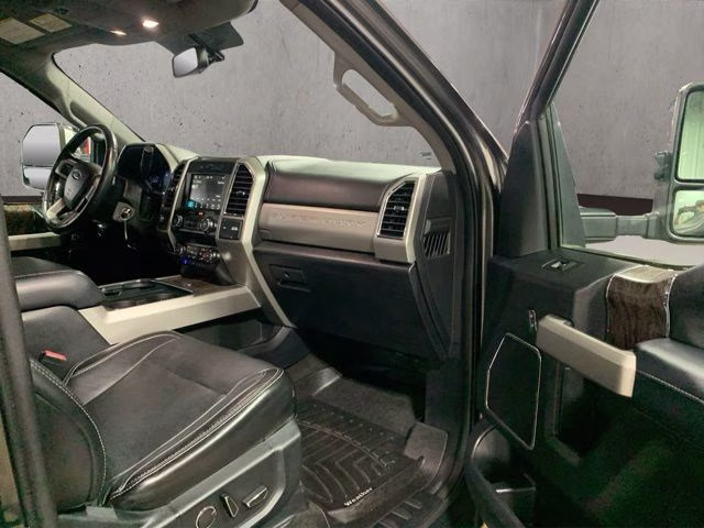 2018 Magnetic Ford Super Duty F-250 SRW Lariat 4X4 Truck