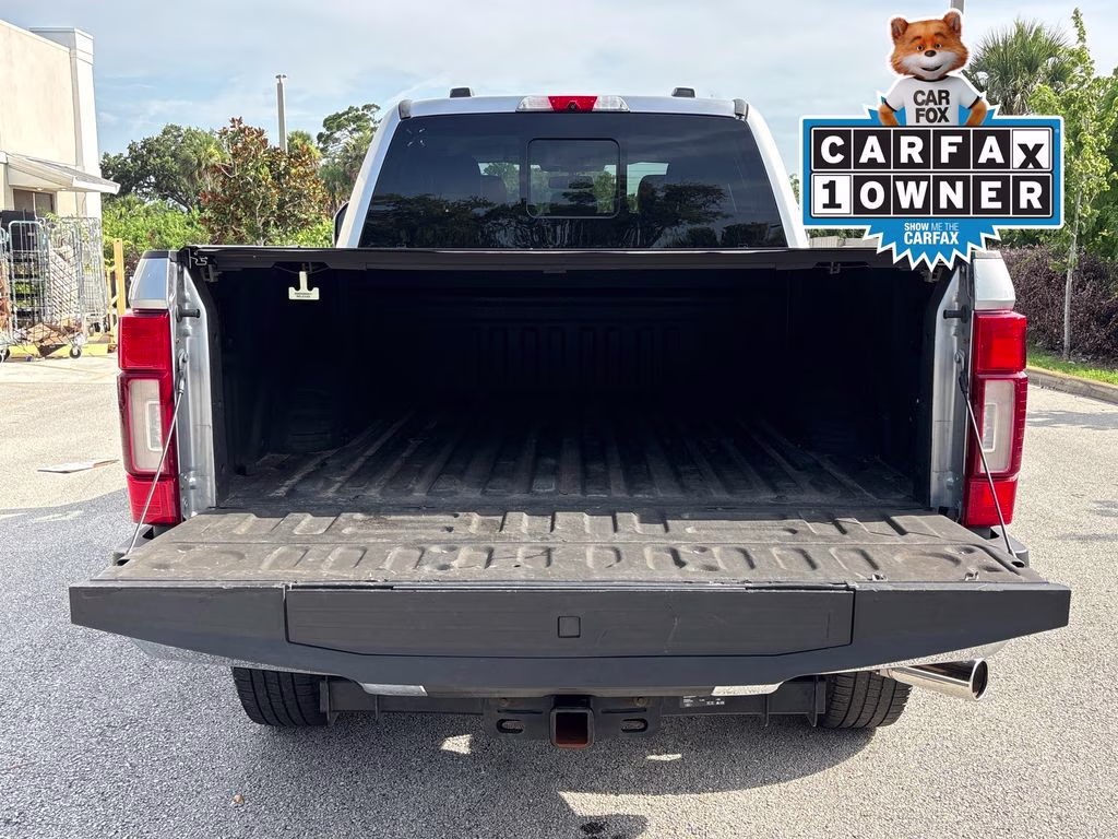2020 Iconic Silver Metallic Ford Super Duty F-250 SRW Lariat 4X4 Truck