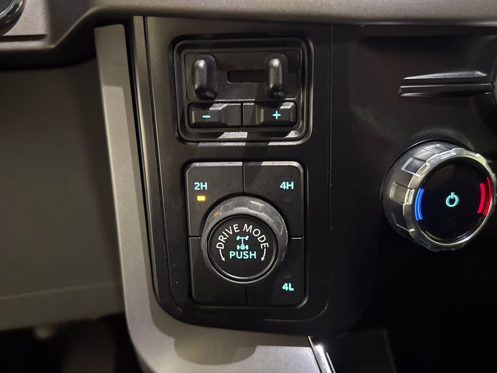 2024 Avalanche Gray Ford F-150 XLT 4X4 Truck
