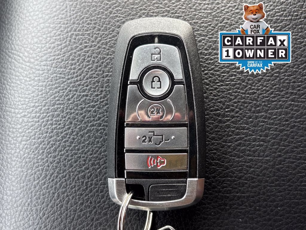 2020 Iconic Silver Metallic Ford Super Duty F-250 SRW Lariat 4X4 Truck