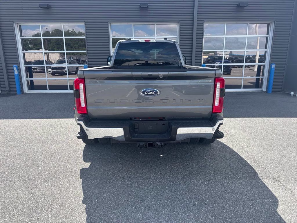 2024 Carbonized Gray Metallic Ford Super Duty F-350 DRW XLT 4X4 Truck