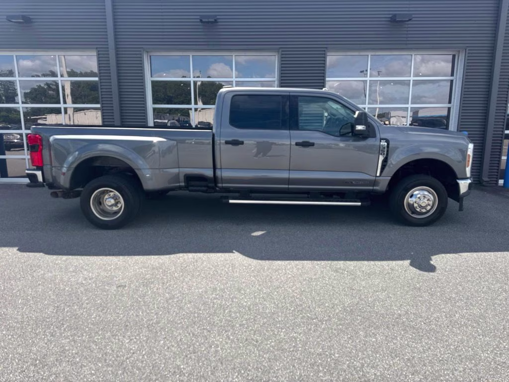 2024 Carbonized Gray Metallic Ford Super Duty F-350 DRW XLT 4X4 Truck