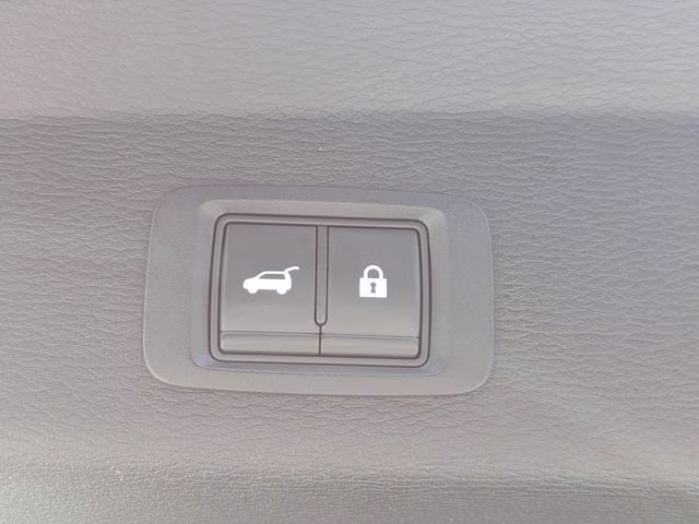 2022 Gray Mitsubishi Outlander SE Launch Edition FWD SUV